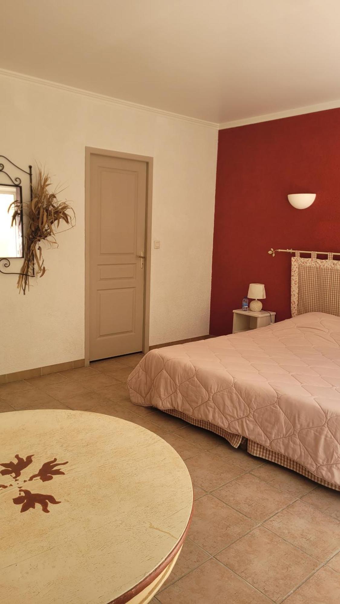 Mas Du Grand Peloux Hotel ปอร์ต-แซ็งต์-ลุยส์-ดู-โรห์น ห้อง รูปภาพ