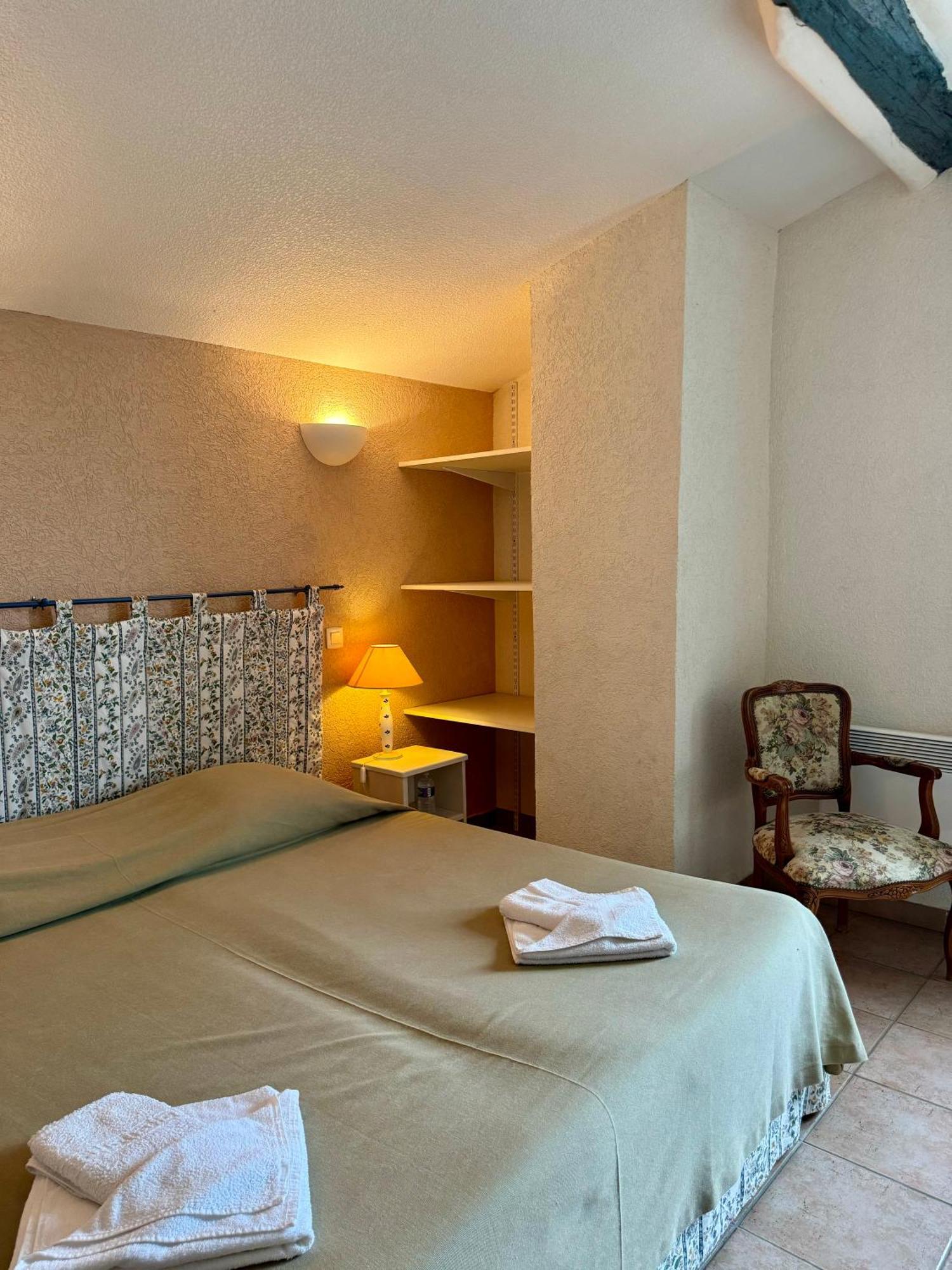 Mas Du Grand Peloux Hotel ปอร์ต-แซ็งต์-ลุยส์-ดู-โรห์น ภายนอก รูปภาพ